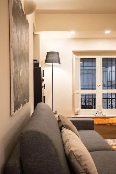 Apartment Palazzo Celestre Suite Palermo